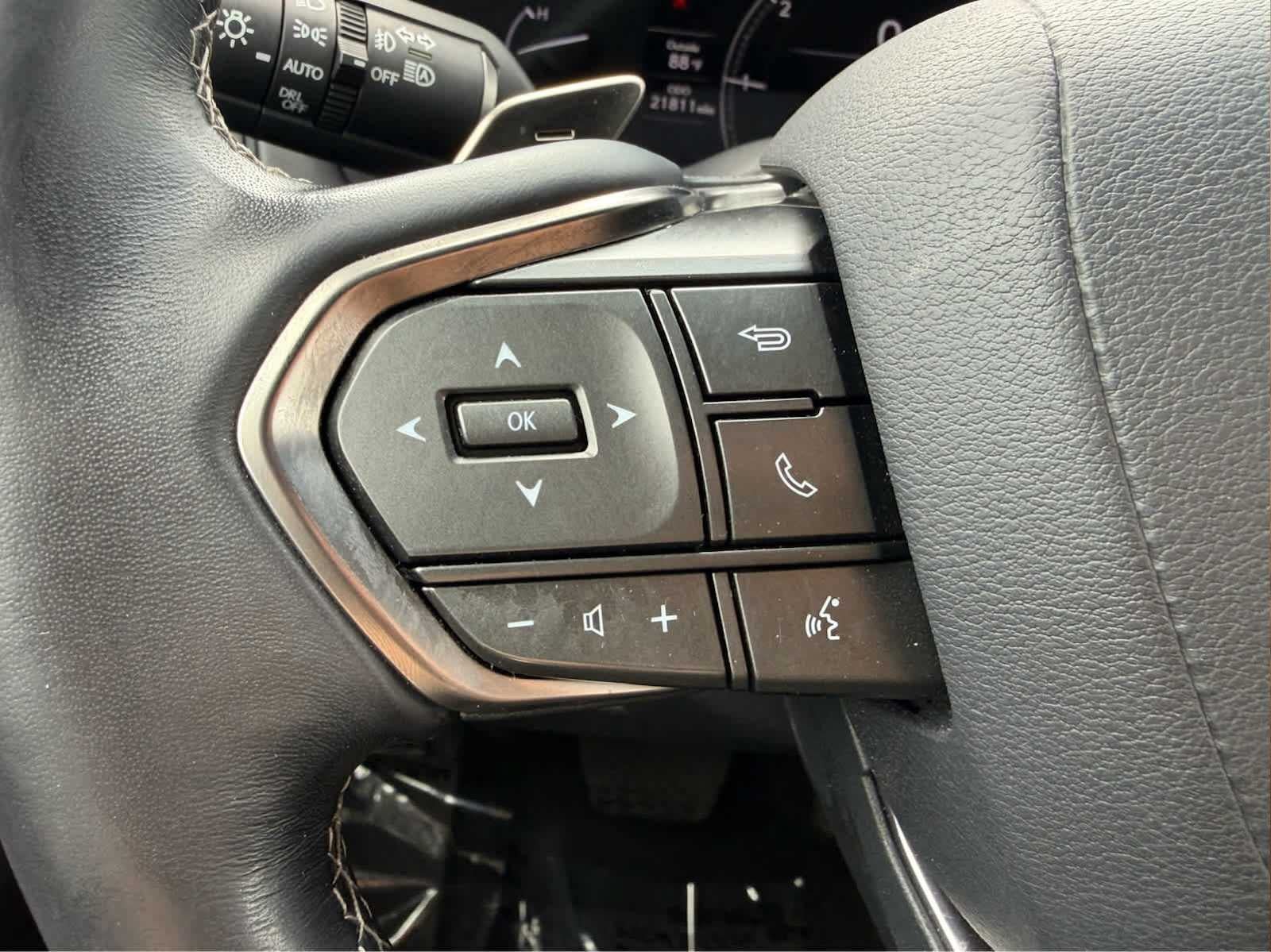 Used 2024 Lexus LX 600 4WD w/ Appearance Package image 13