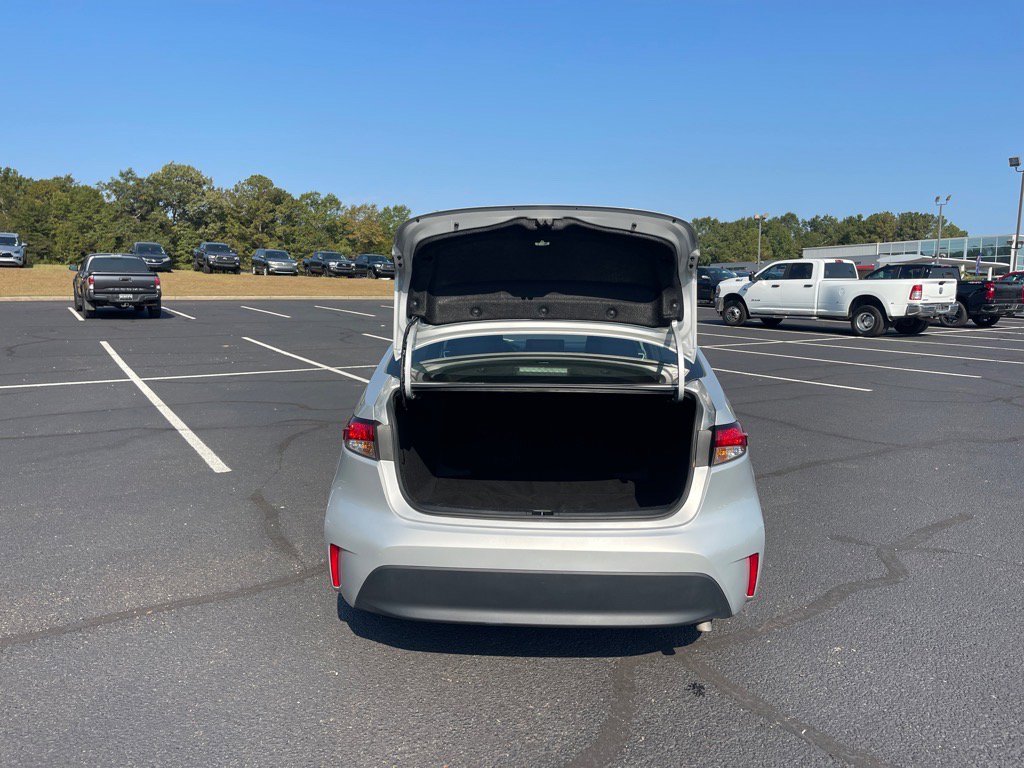 Used 2024 Toyota Corolla LE image 16