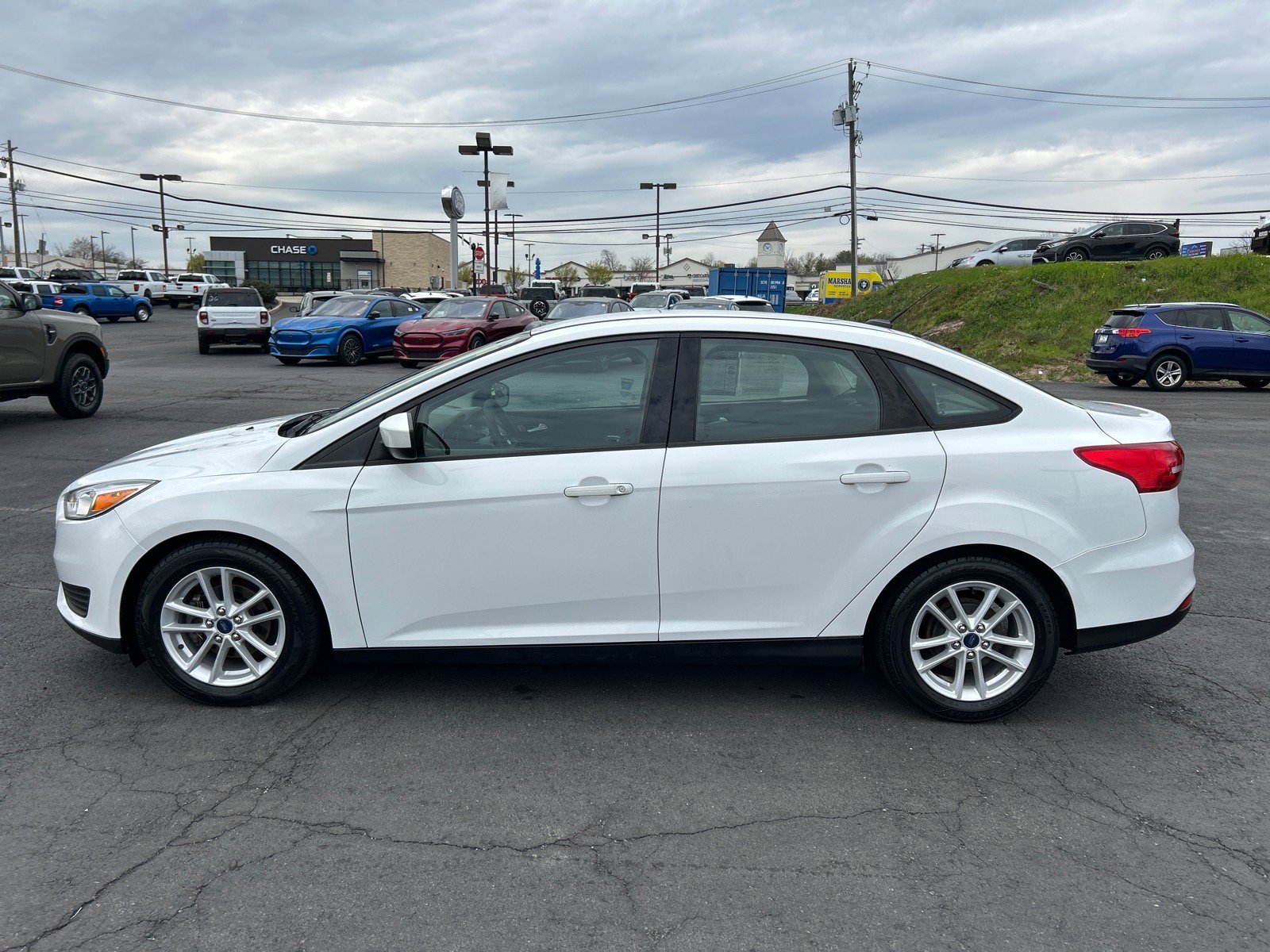 Certified 2018 Ford Focus SE image 4