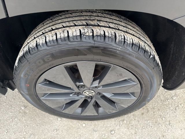 Used 2024 Volkswagen Taos S image 8