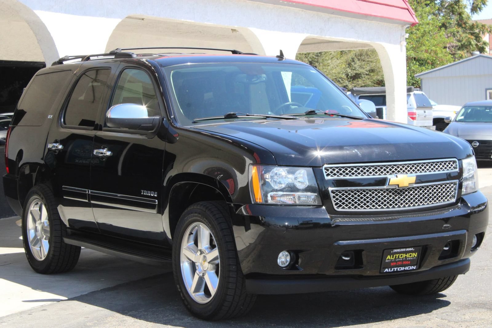 Used 2013 Chevrolet Tahoe LTZ AWD/4WD image 3