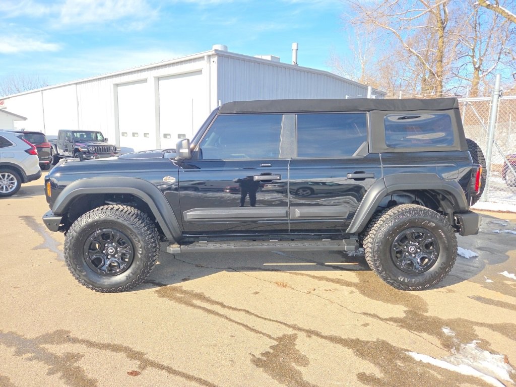 Used 2023 Ford Bronco Wildtrak image 4