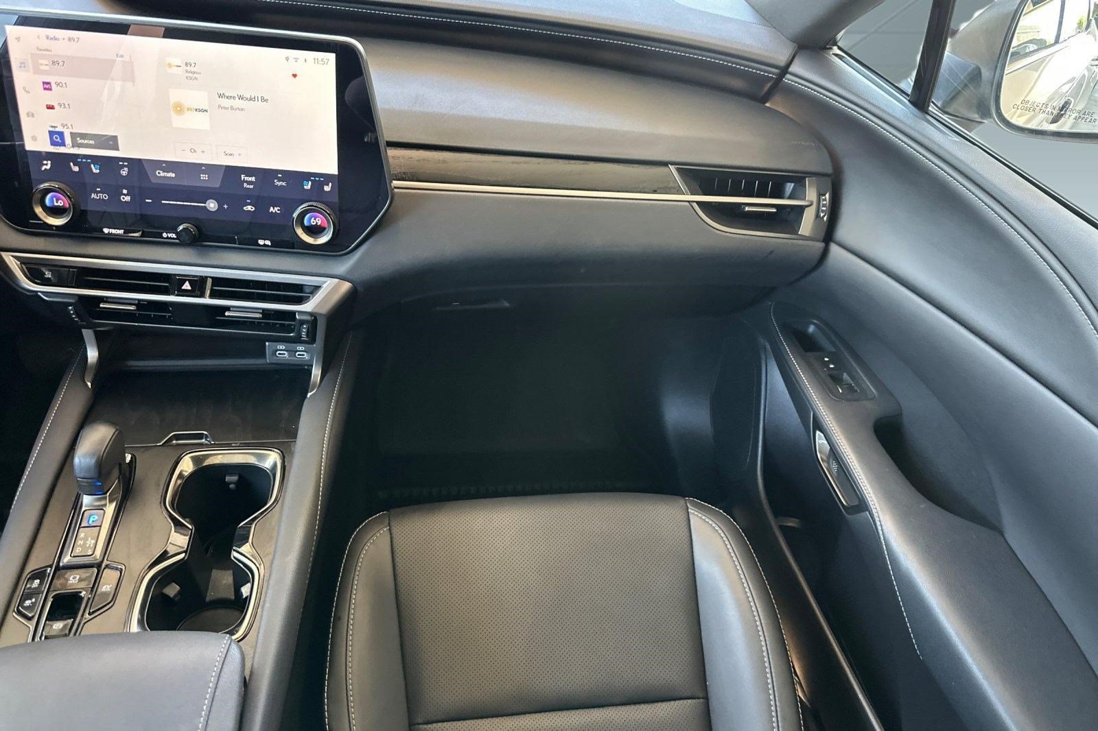 Certified 2025 Lexus RX 350h AWD/4WD image 32