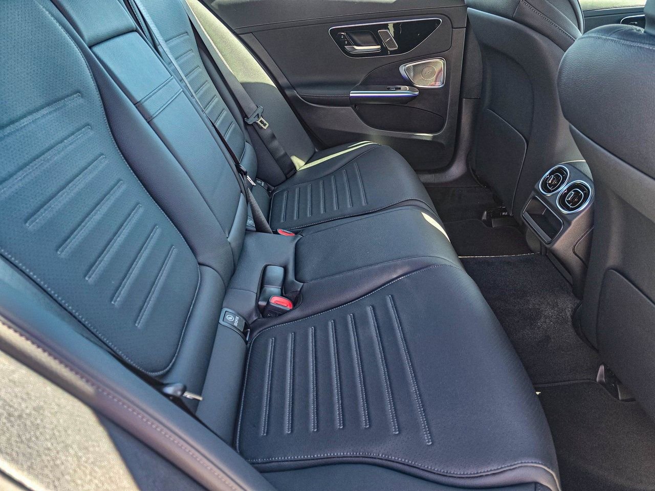 New 2026 Mercedes-Benz C 300 4MATIC Sedan image 33