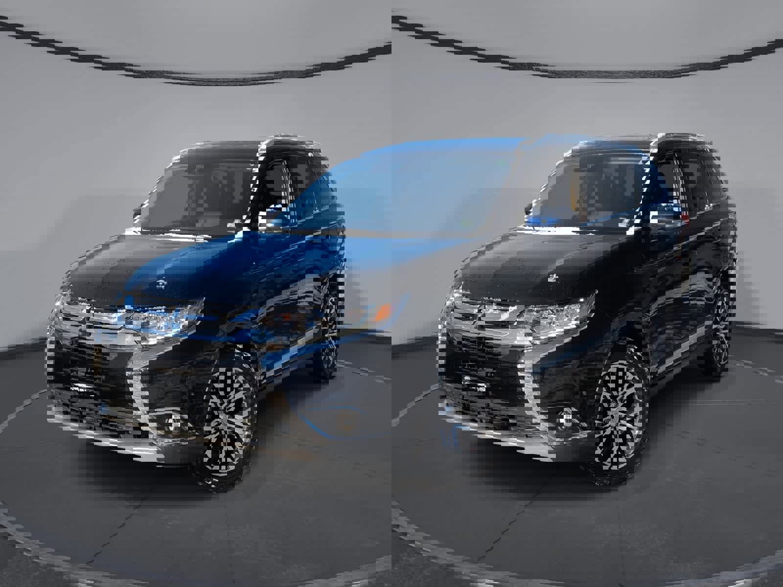 Used 2017 Mitsubishi Outlander SE image 1