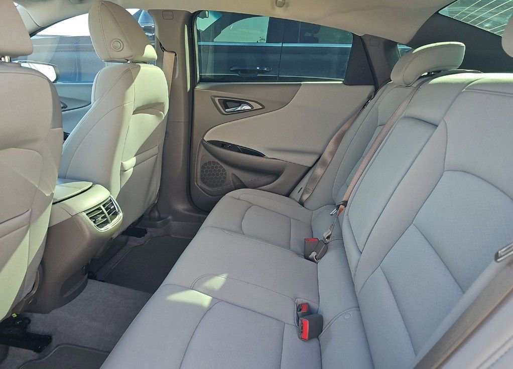 Used 2022 Chevrolet Malibu LT image 4