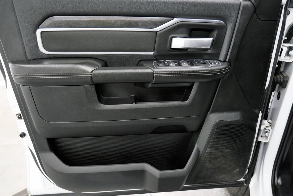 Used 2024 RAM 3500 Big Horn AWD/4WD image 13