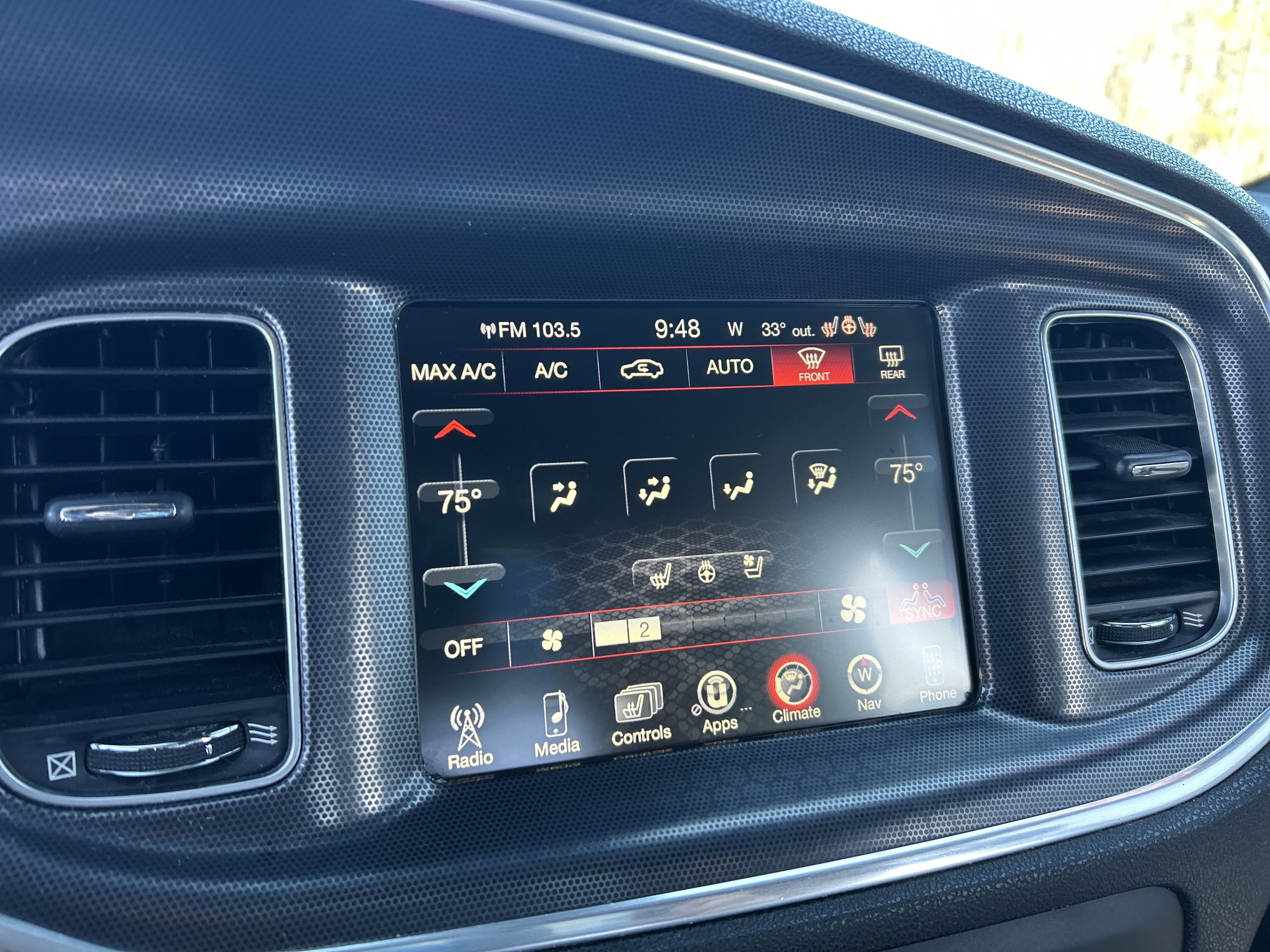 Used 2015 Dodge Charger SXT w/ AWD Premium Group image 18