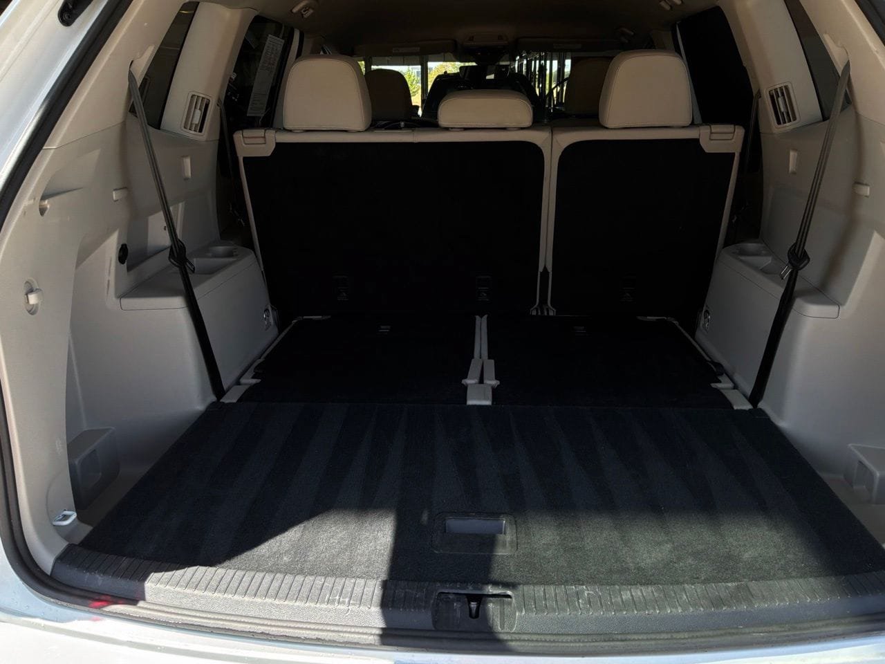 Used 2026 Volkswagen Atlas SE FWD image 15