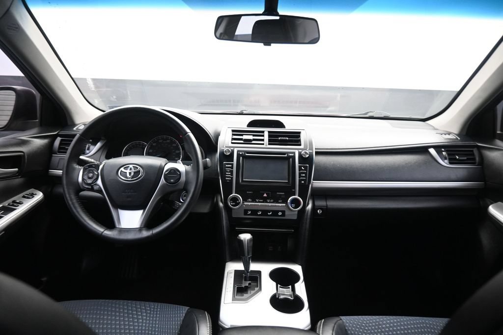 Used 2012 Toyota Camry SE FWD image 35