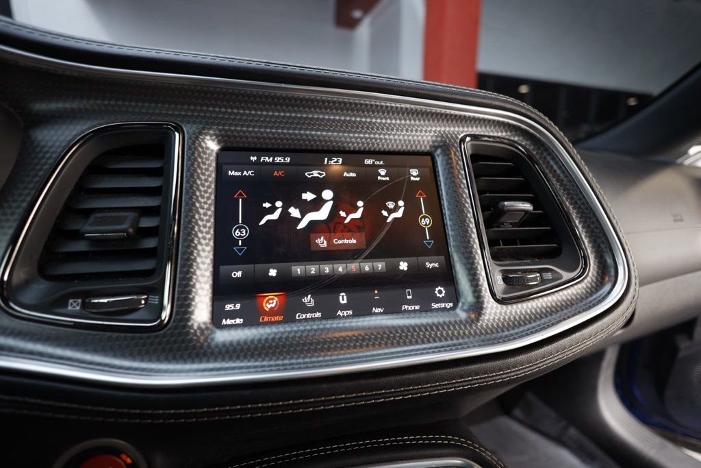 Used 2020 Dodge Challenger SRT Hellcat w/ Plus Package image 25