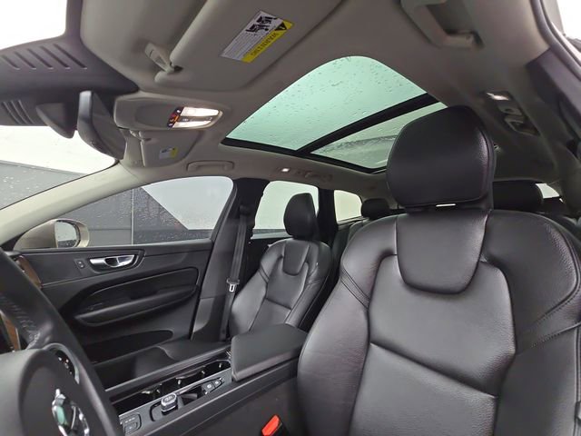 Used 2023 Volvo XC60 B5 Plus w/ Protection Package Premier image 22