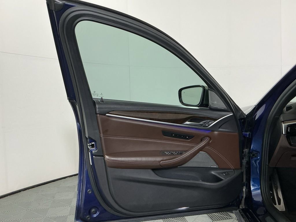 Used 2018 BMW M550i xDrive image 19