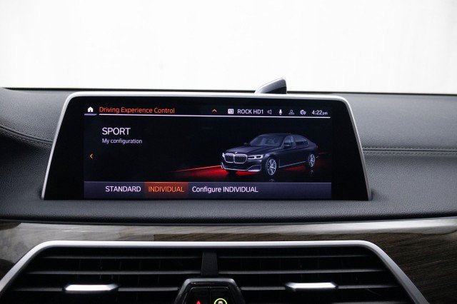 Used 2020 BMW 750i xDrive AWD/4WD image 20
