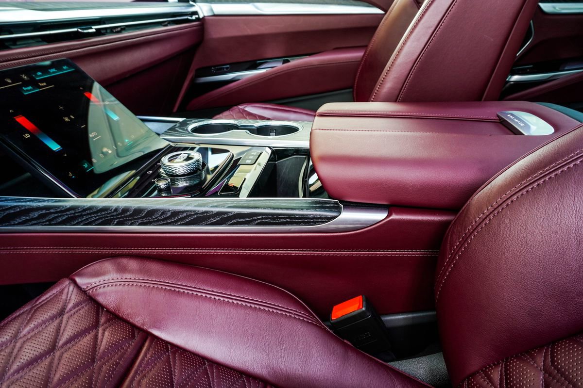 Used 2026 Cadillac Escalade Luxury w/ Touring Package image 20