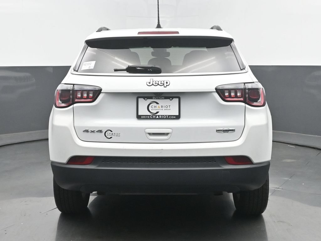 Used 2024 Jeep Compass Latitude AWD/4WD image 5