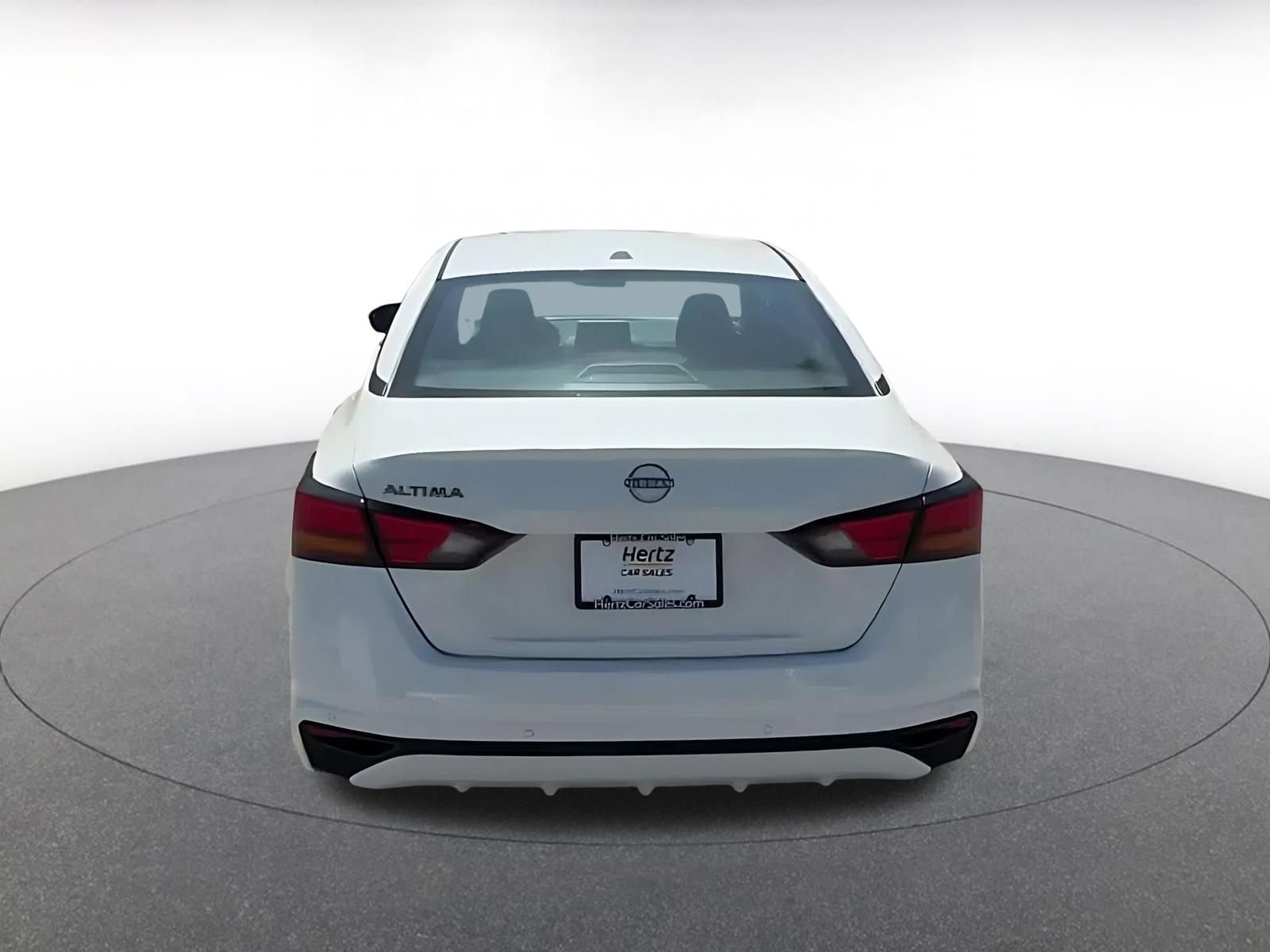 Used 2025 Nissan Altima 2.5 SV FWD image 10