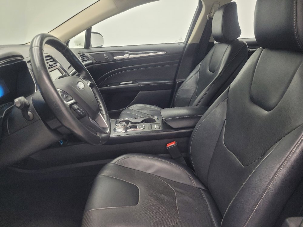 Used 2020 Ford Fusion Energi Titanium FWD image 17