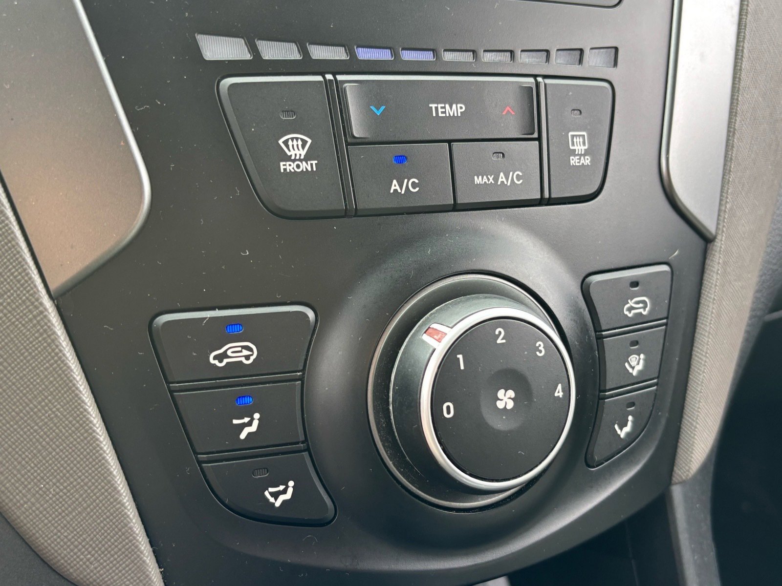 Used 2018 Hyundai Santa Fe Sport image 26