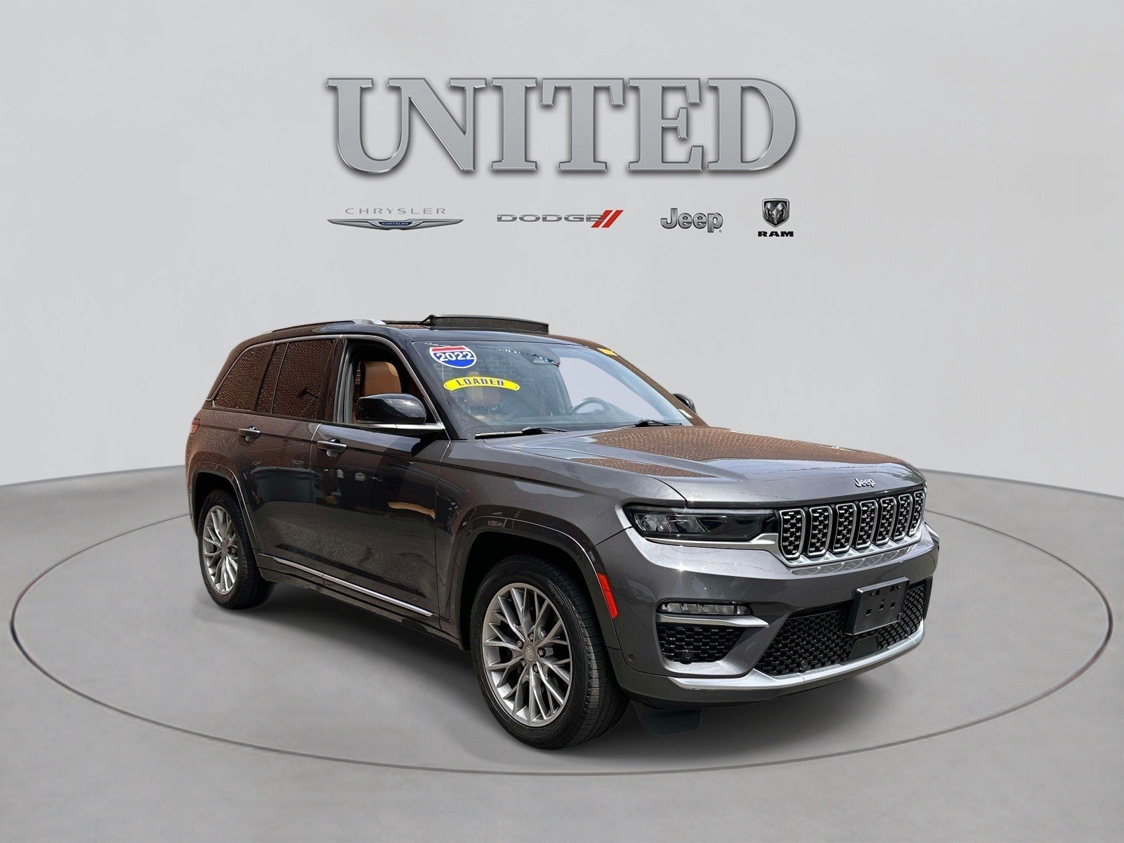 Used 2022 Jeep Grand Cherokee Summit w/ Luxury Tech Group V AWD/4WD video 1