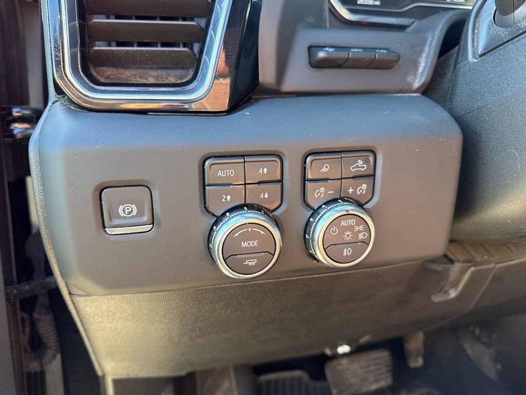 Used 2025 GMC Sierra 3500 Denali Ultimate AWD/4WD image 24