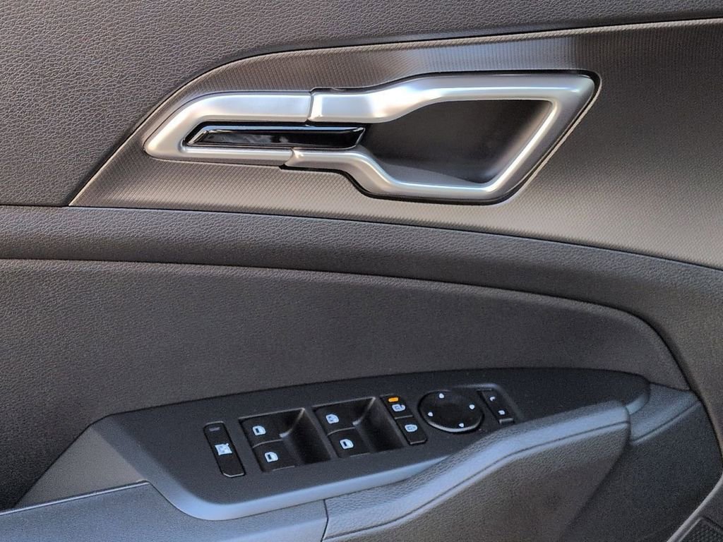New 2026 Kia Sportage LX FWD image 24