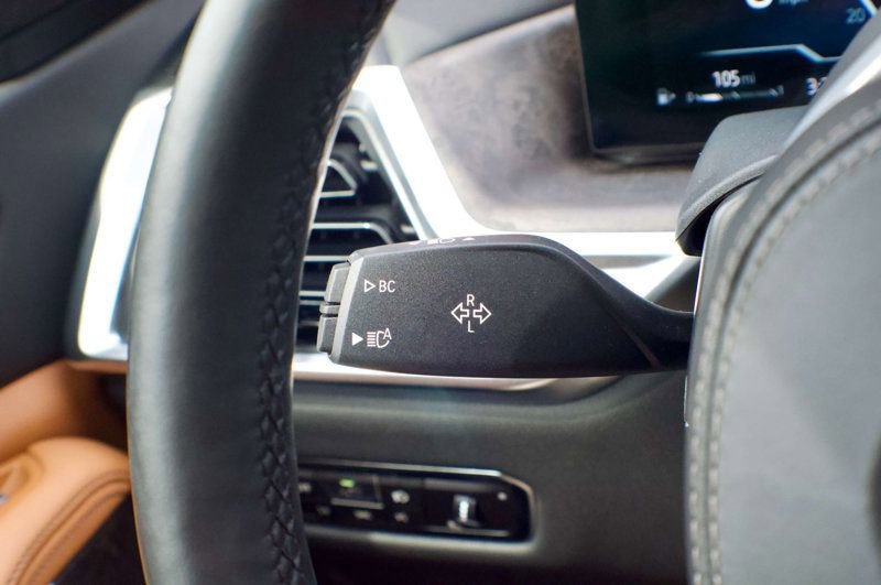 Used 2023 BMW X7 xDrive40i AWD/4WD image 24