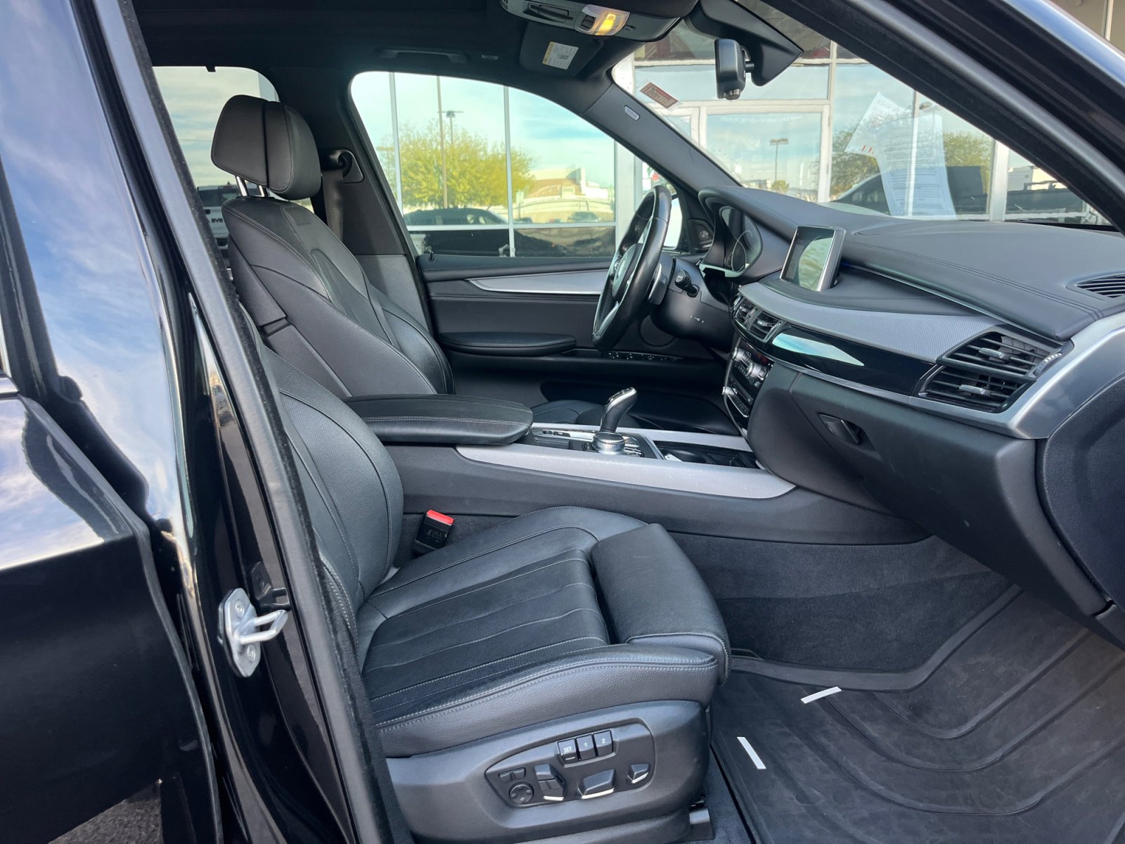 Used 2018 BMW X5 xDrive50i image 19