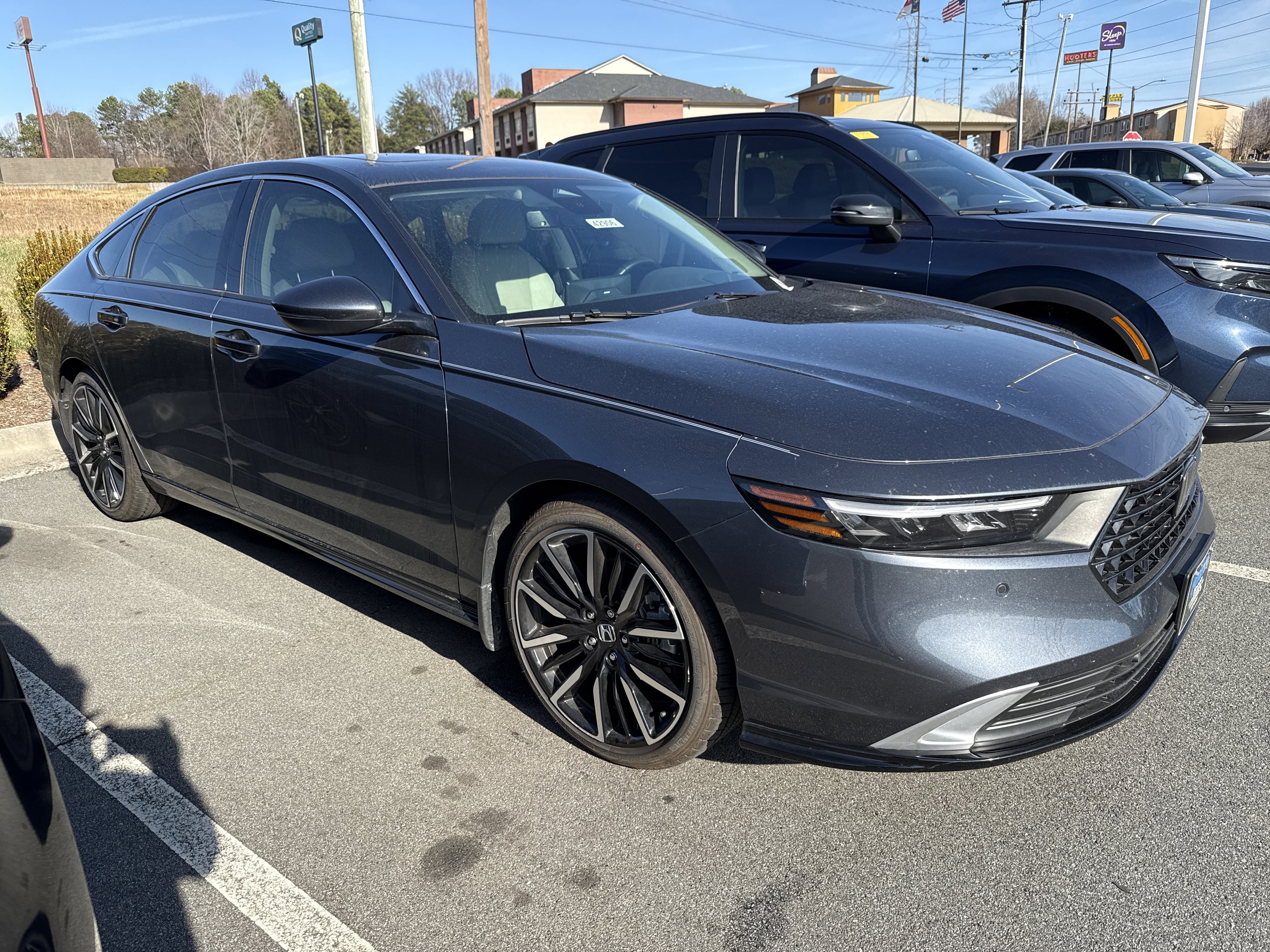 Used 2024 Honda Accord Touring image 2