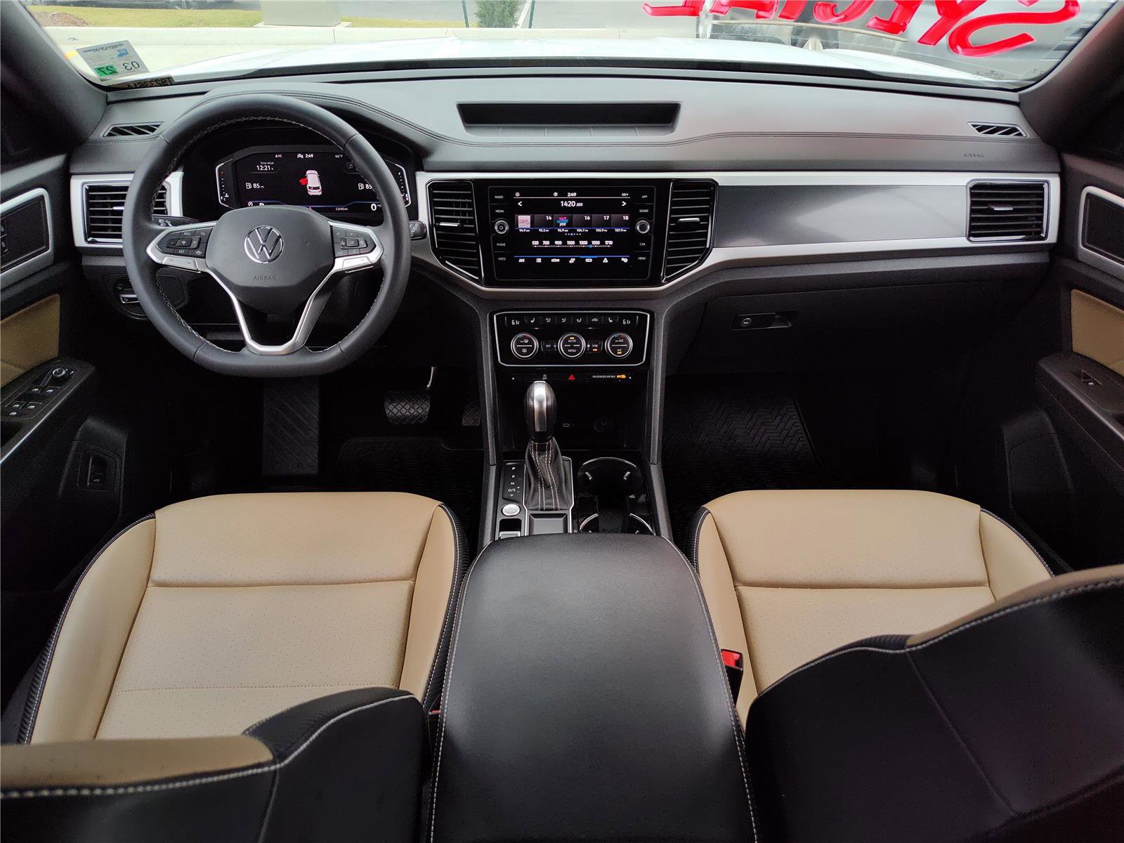 Used 2022 Volkswagen Atlas Cross Sport SE image 21