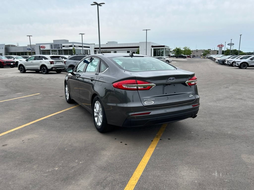 Certified 2019 Ford Fusion SE FWD image 9