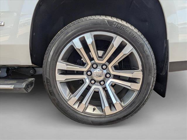 Used 2017 GMC Yukon Denali w/ Open Road Package AWD/4WD image 26