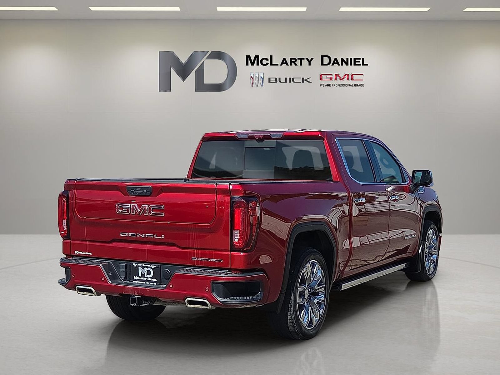 Certified 2024 GMC Sierra 1500 Denali w/ Denali Reserve Package AWD/4WD image 14