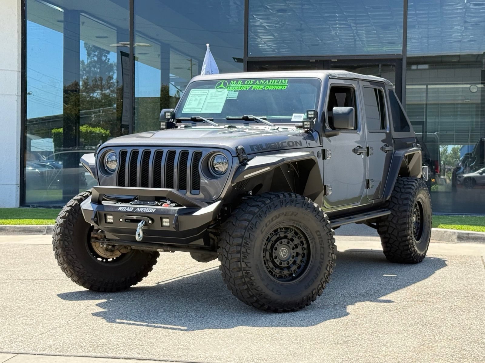 Used 2018 Jeep Wrangler Unlimited Rubicon AWD/4WD image 2