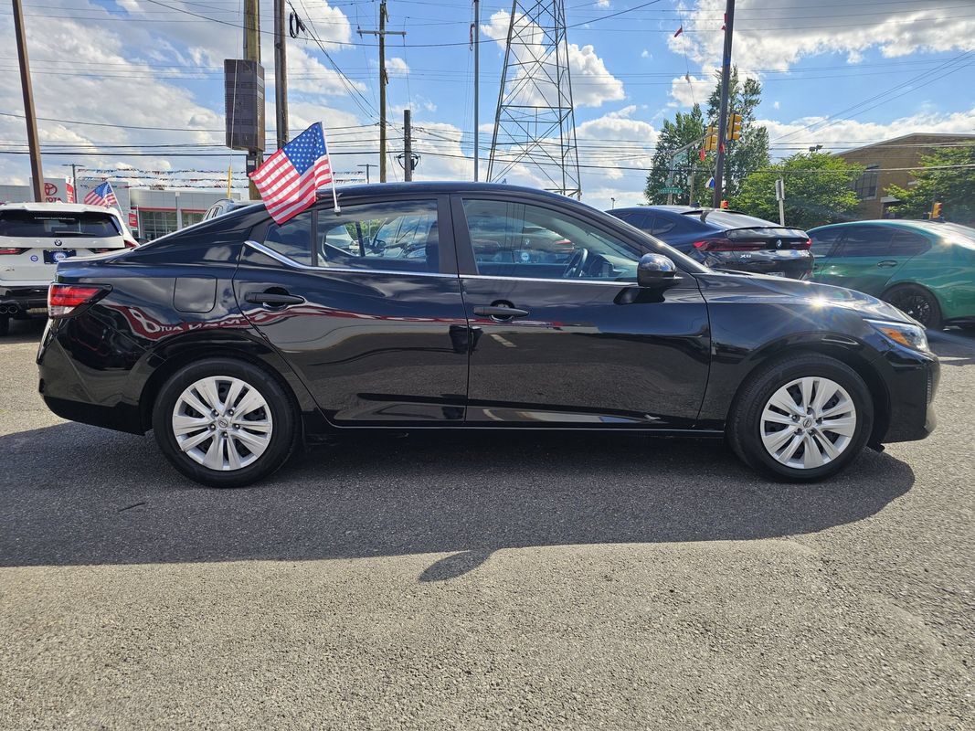 Used 2024 Nissan Sentra S FWD image 4