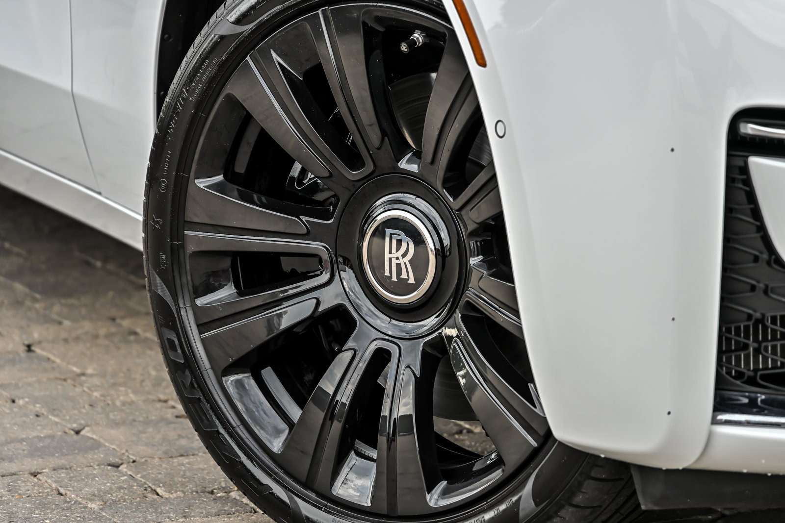 Used 2022 Rolls-Royce Ghost AWD/4WD image 3