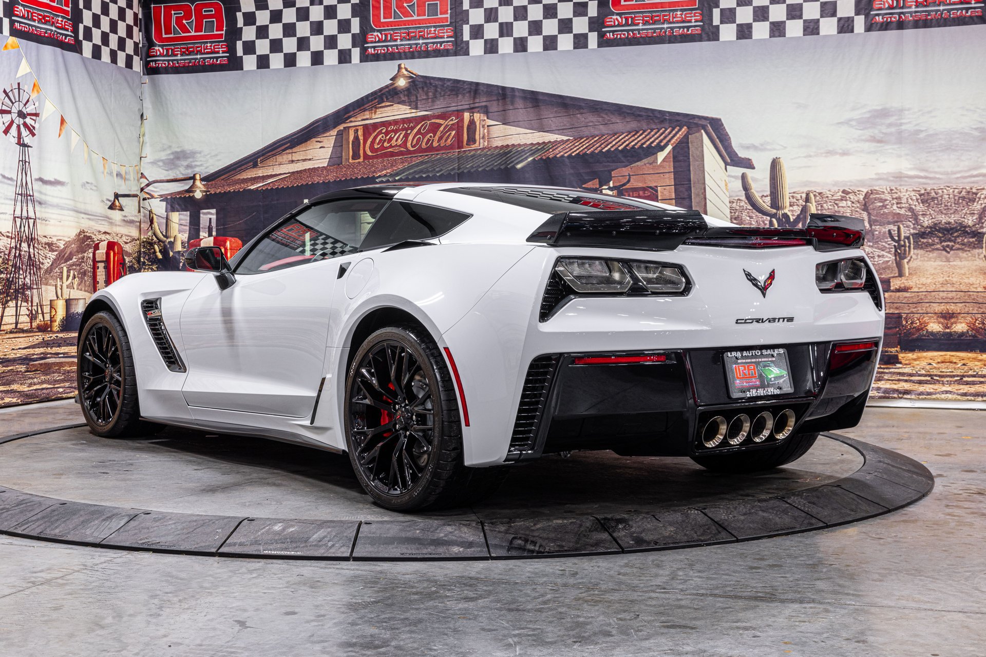 Used 2016 Chevrolet Corvette Z06 w/ 3LZ Preferred Equipment Group RWD image 11