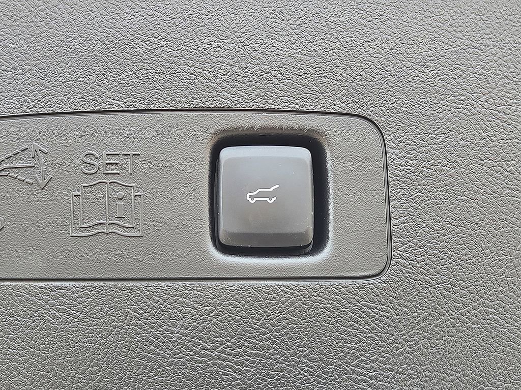 Used 2022 Lincoln Corsair Reserve image 14