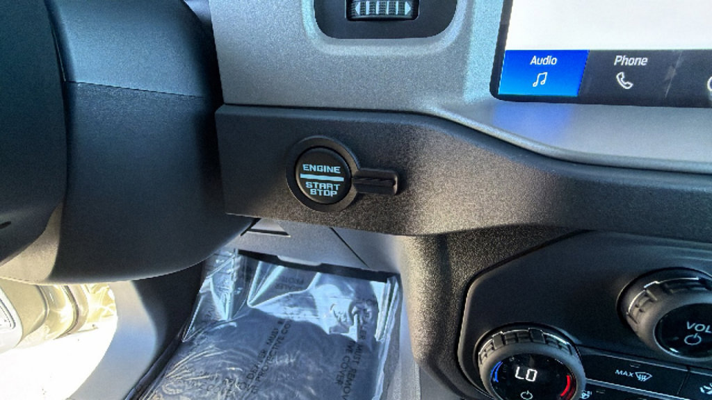 New 2026 Ford Bronco Outer Banks image 17