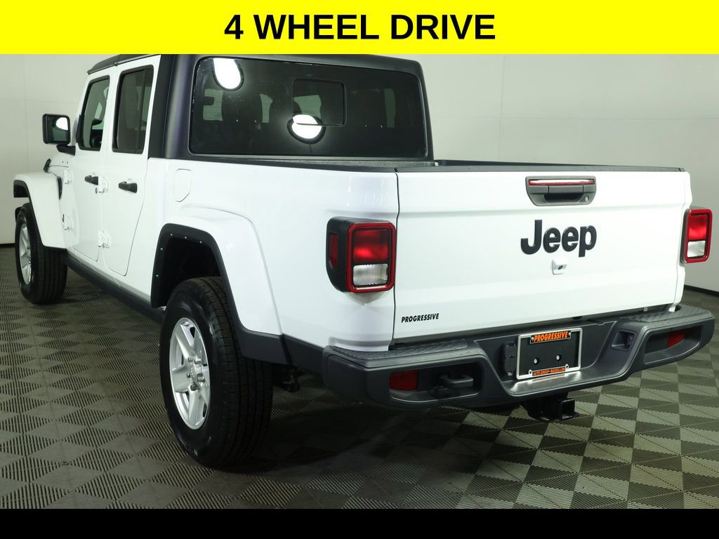 Used 2022 Jeep Gladiator Sport AWD/4WD image 4