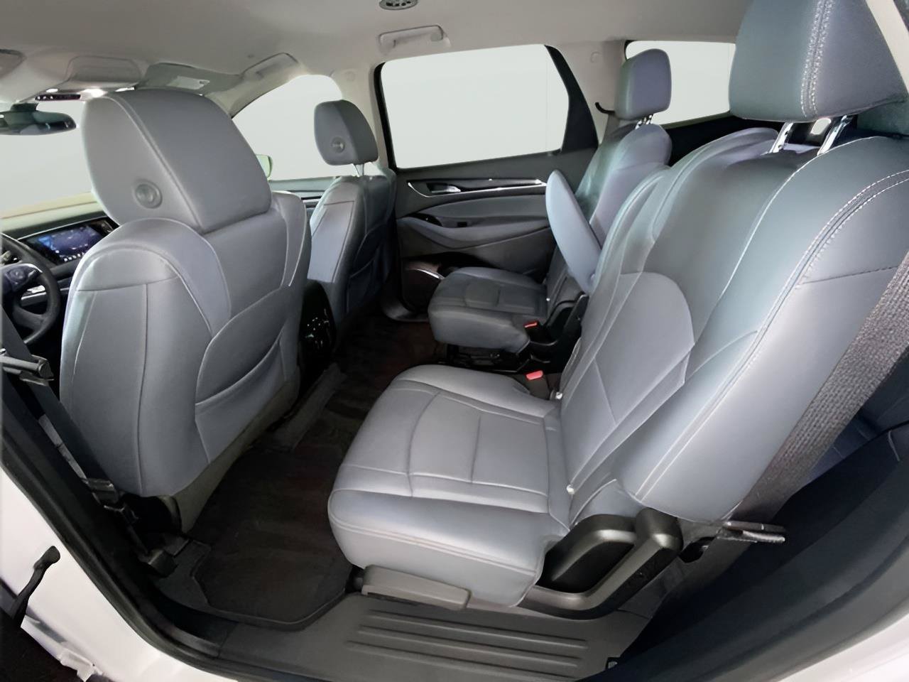 Used 2020 Buick Enclave Essence FWD image 32