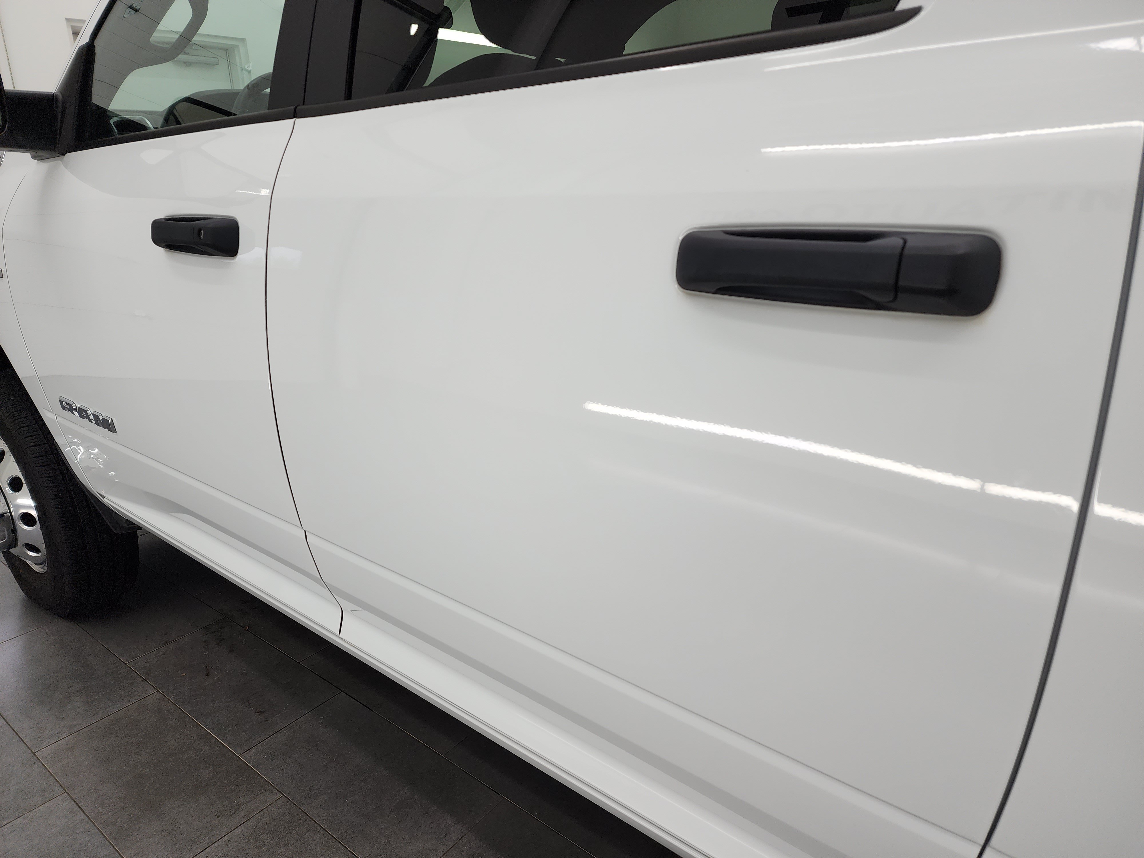 Used 2022 RAM 3500 Big Horn w/ Protection Group AWD/4WD image 30