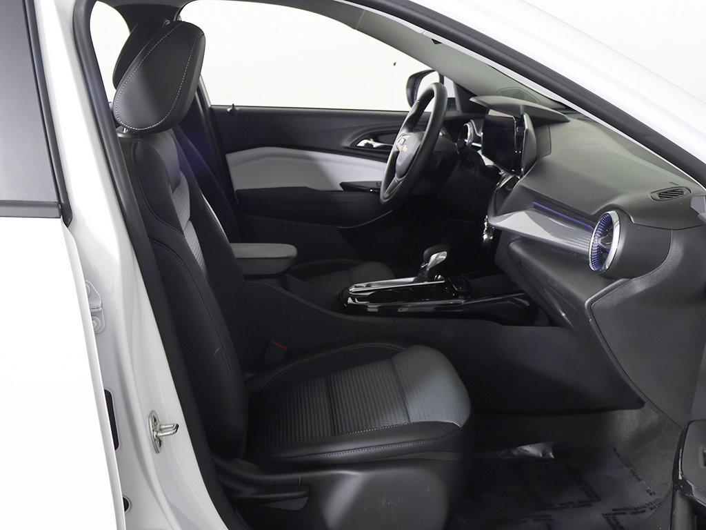 Used 2026 Chevrolet Trax LT FWD image 22