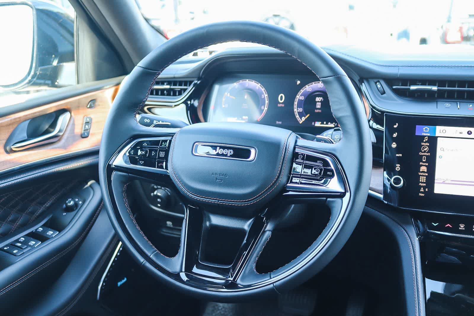 New 2026 Jeep Grand Cherokee Summit AWD/4WD image 17