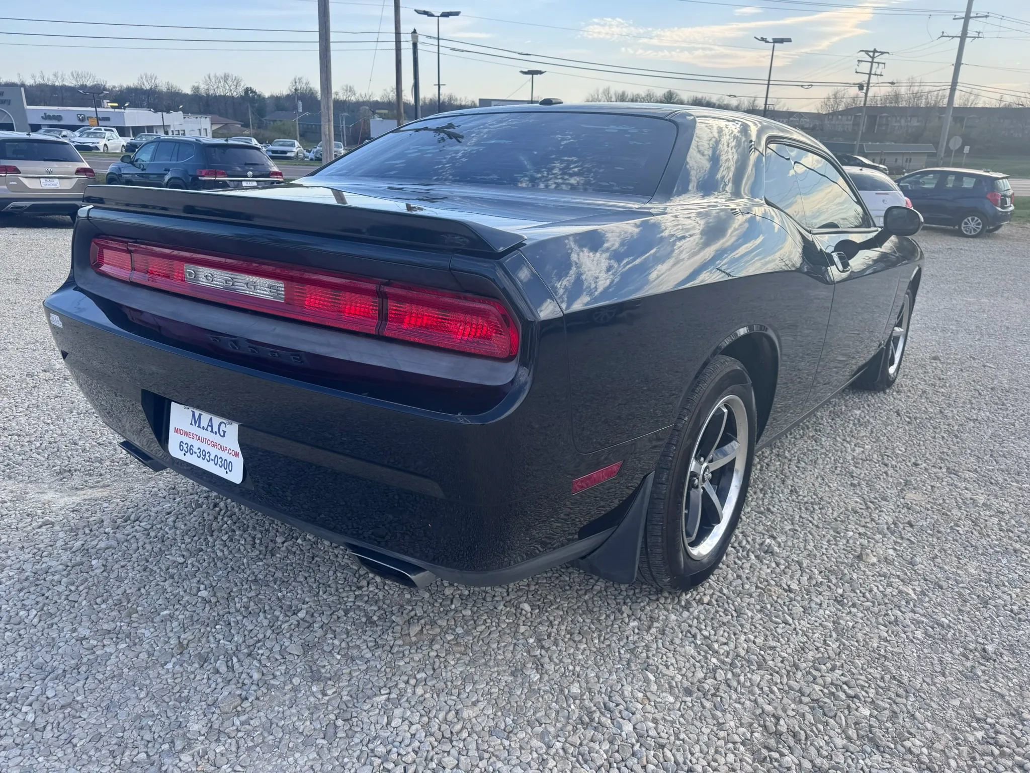 Used 2010 Dodge Challenger SE image 6