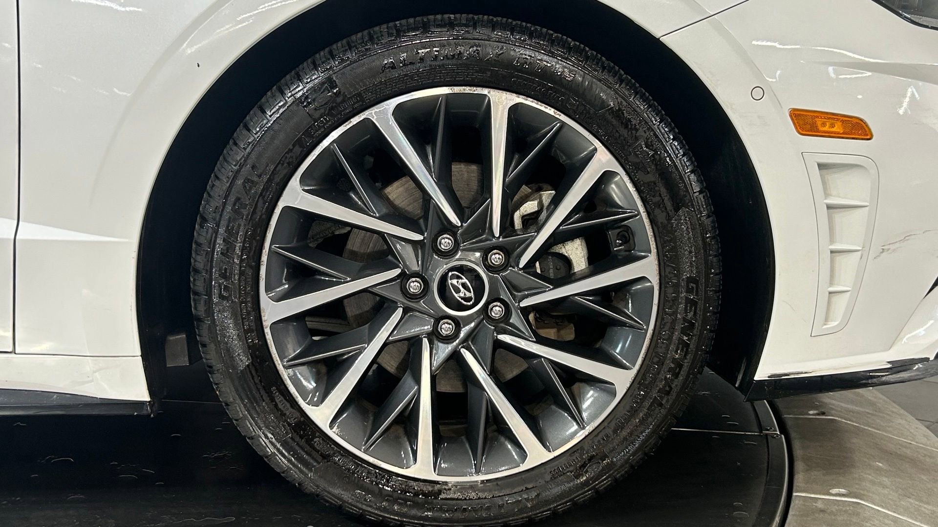 Used 2020 Hyundai Sonata Limited FWD image 23