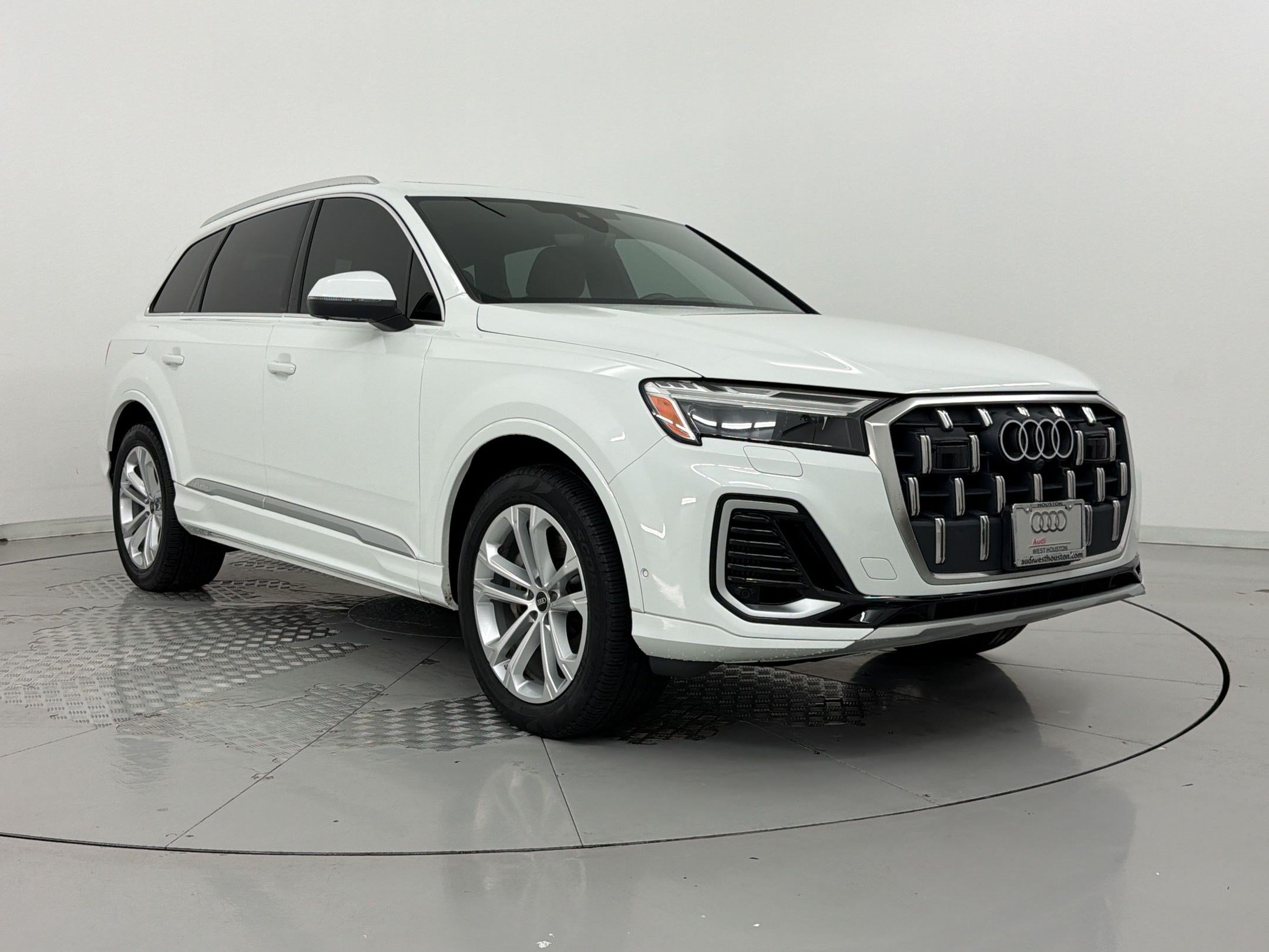 Used 2025 Audi Q7 3.0T Premium Plus AWD/4WD image 7