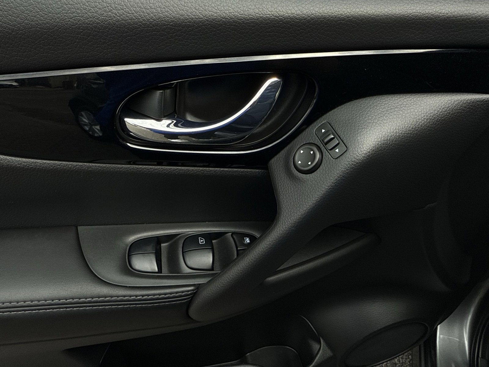 Used 2019 Nissan Rogue Sport SV image 15