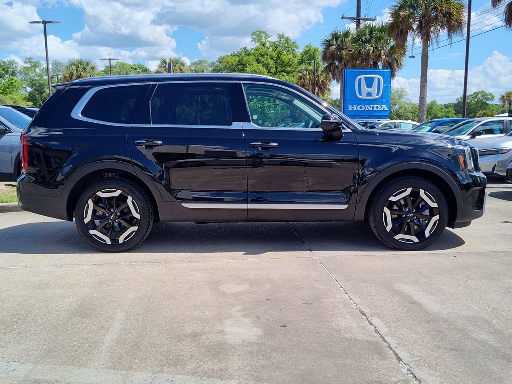 Used 2025 Kia Telluride S image 14