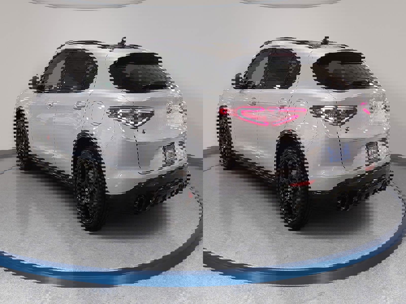 New 2025 Alfa Romeo Stelvio Sprint w/ Veloce Package image 7